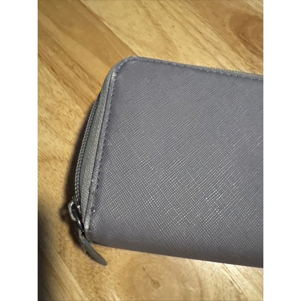 Tahari Wallet RFID PROTECTION Double Zipper Wristlet Strap Gray Non Leather - Picture 5 of 6
